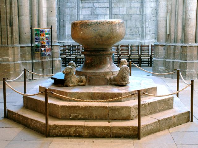 Dom St. Stephanus mit Domschatz